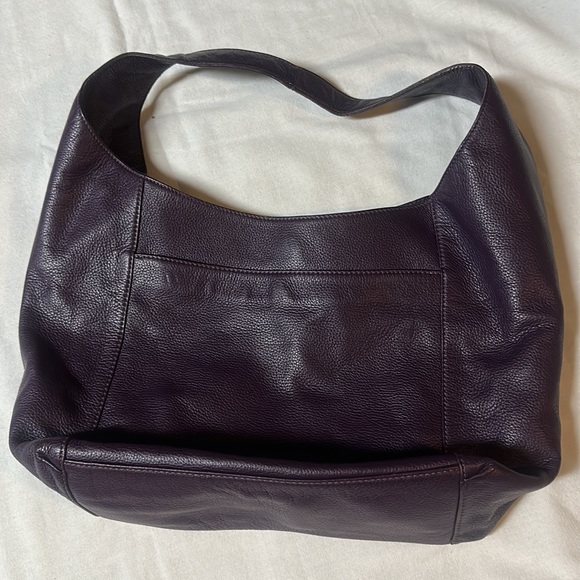 Michael Kors Purple Pebbled Leather Hobo Style Purse With 2 Outside Pockets - Picture 3 of 9